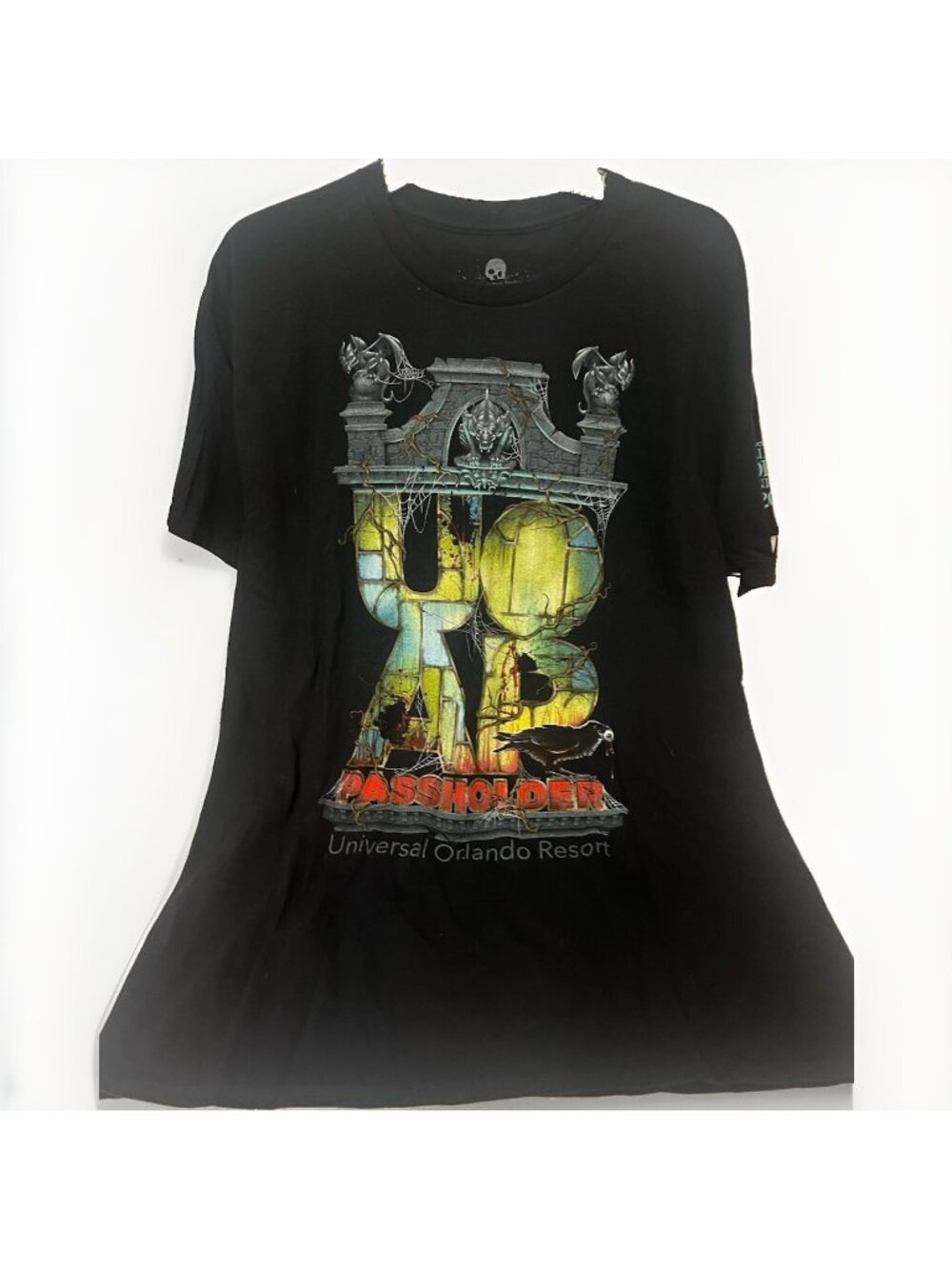 Universal Halloween Horror Nights 2025 HHN UOAP Passholder Black T-Shirt L.   Ee